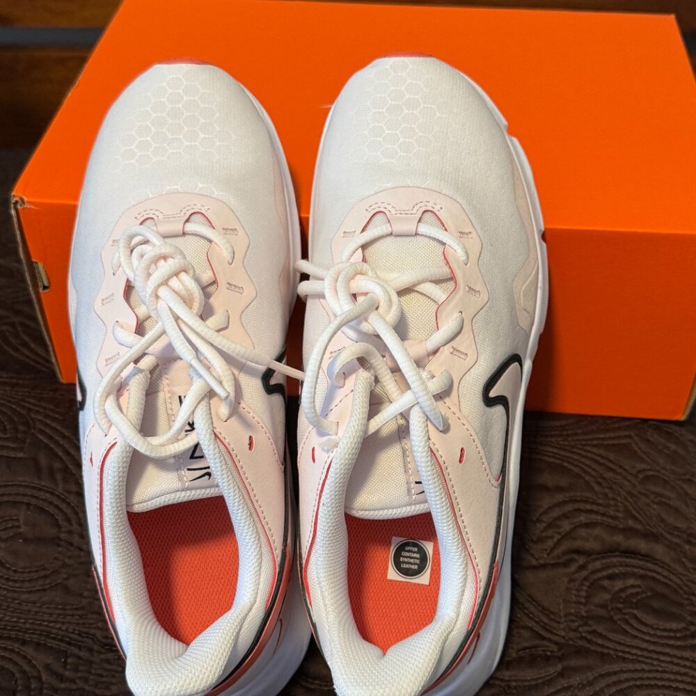 Final Sale!!! 🌺 NIKE 🌺 Nike Legend Essential 2 Women's Training Shoes Sneakers - Picture 2 of 6